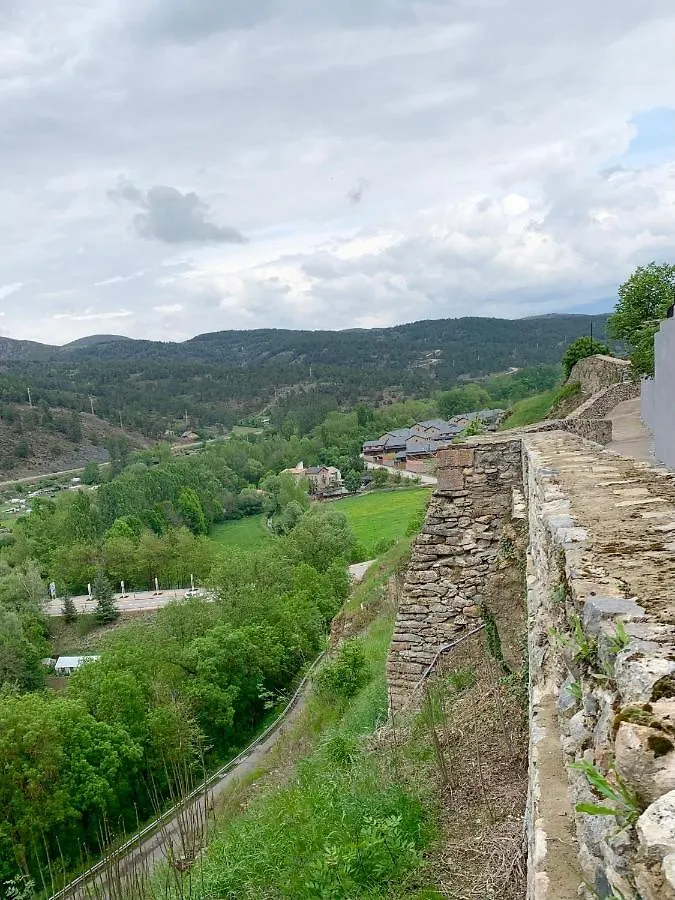 Cal Jan - La Muralla Bellver de Cerdanya 0*,  España
